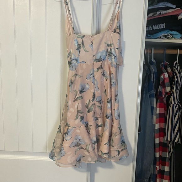 Saints + Secrets Floral Dress - Picture 2 of 5